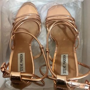 Steve Madden stewpot gold heels